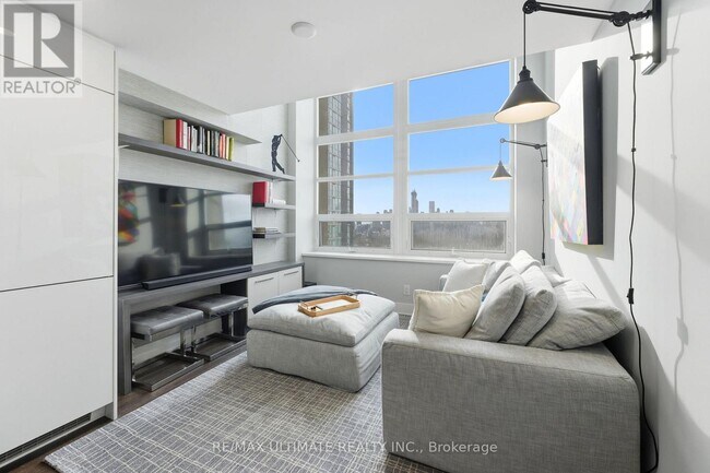 Building Photo - 111 St Clair Ave W