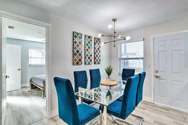 Foto del edificio - 1806 Vancouver Dr