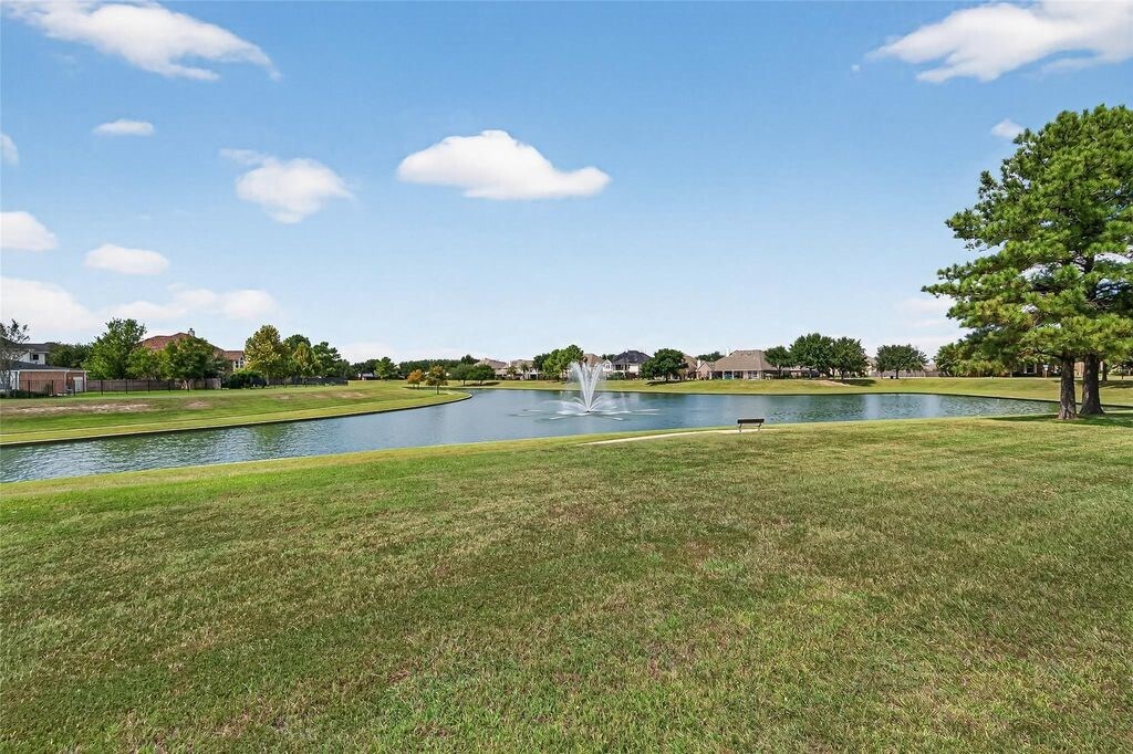 Foto principal - 10815 Lake Raven Ct