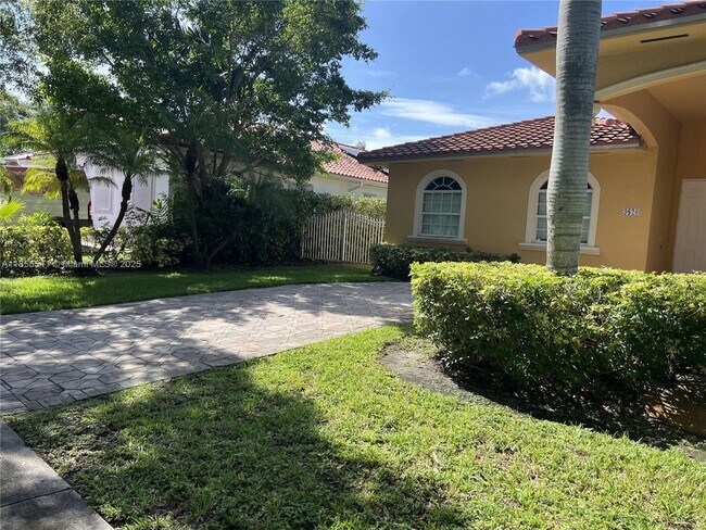 Foto del edificio - 9820 NW 26th St