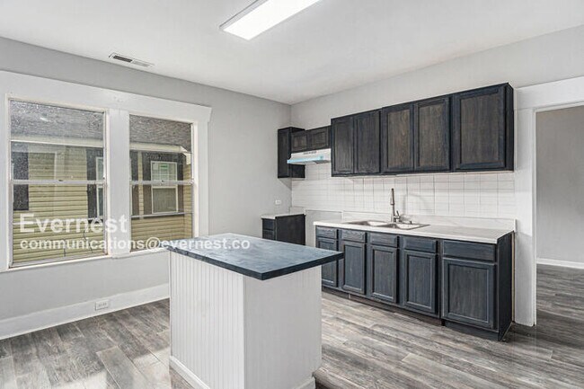 Foto del edificio - 1309 Woodland Ave SW