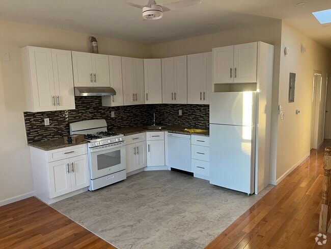 Building Photo - 463 83rd St