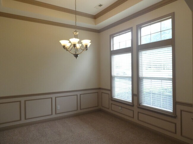Foto del edificio - 3 Bedroom House in Mill Creek Manor