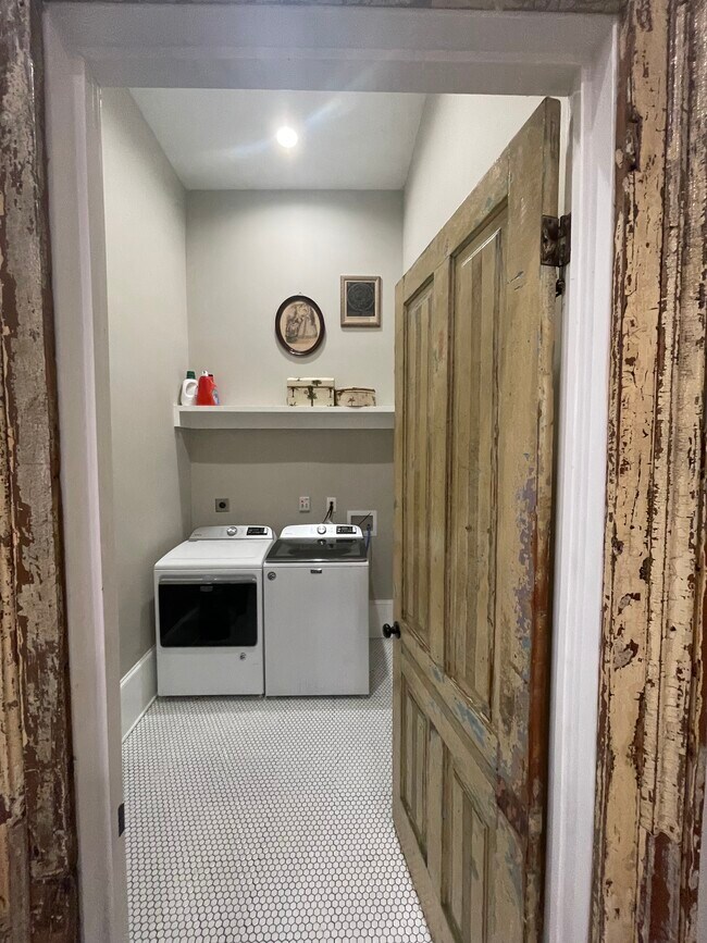 Foto del edificio - 2123 N Villere St