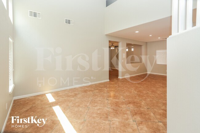 Foto del edificio - 6425 Casamar St