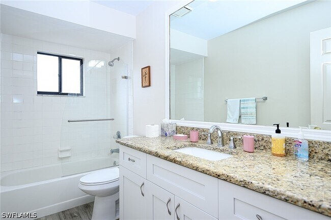 Foto del edificio - 559 Beachwalk Cir