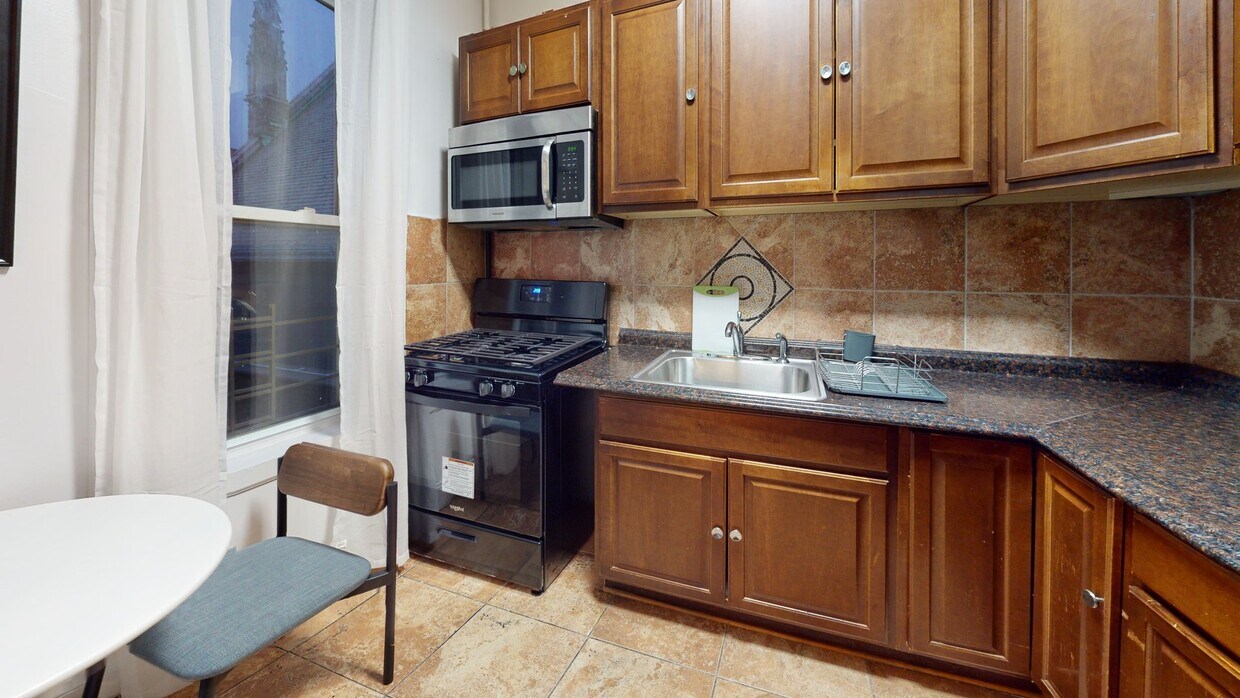 Photo - Room in Shared 3 bed/1 bath home