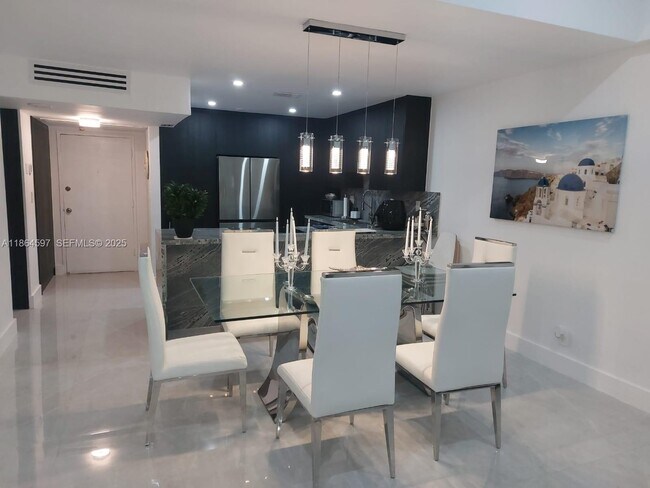 Foto del edificio - 3180 S Ocean Dr