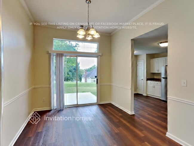 Foto del edificio - 7135 Badenoch Ct