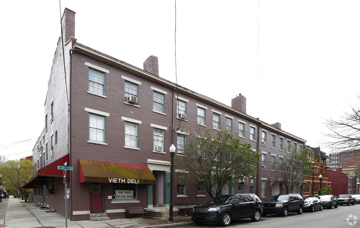 Foto principal - 229-233 E 3rd St