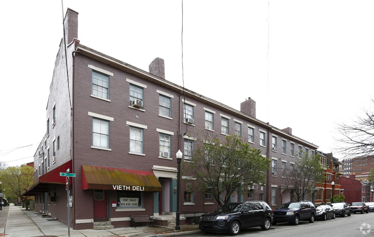 Primary Photo - 229-233 E 3rd St