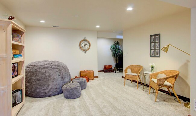 Foto del edificio - 2244 Forecastle Dr