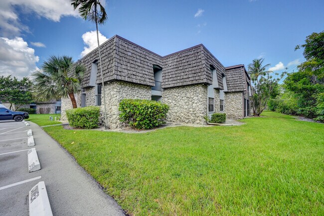 Building Photo - 3101 Oakland Shores Dr