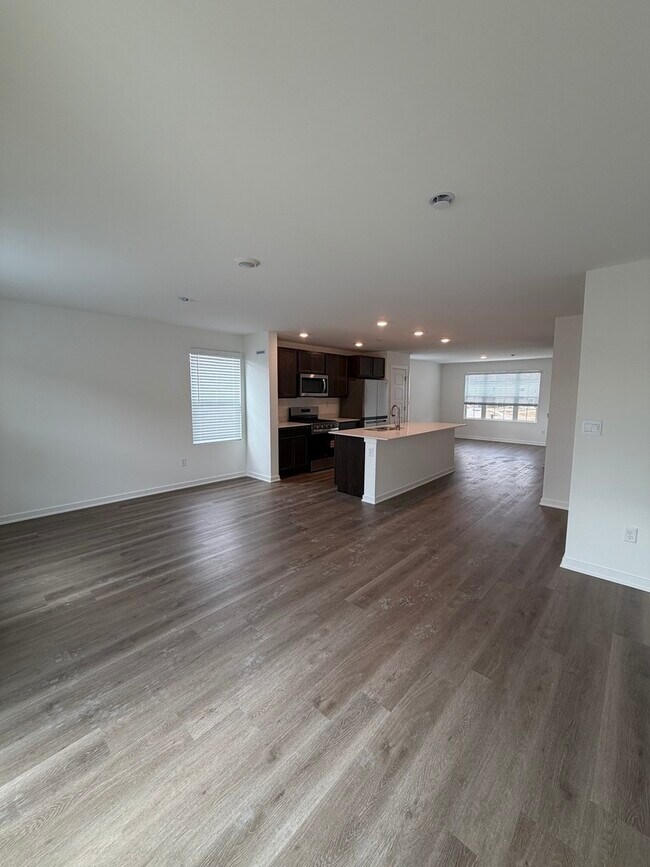 Foto del edificio - 6550 Linden Trl