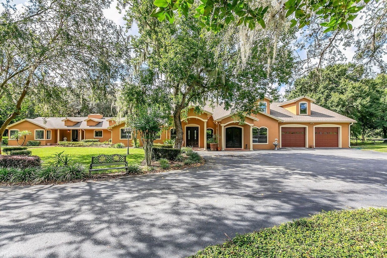Foto principal - 5 br, 3.5 bath House - 7925 W State Road 46