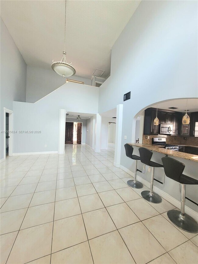 Foto del edificio - 8248 NW 199th Terrace