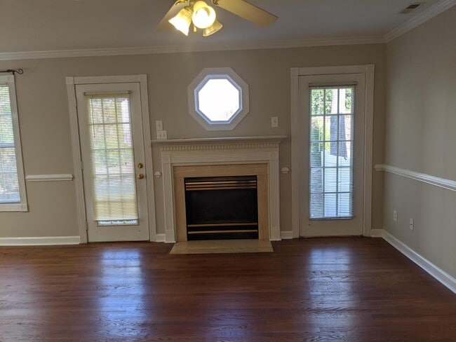 Building Photo - 130 Grande Meadow Way