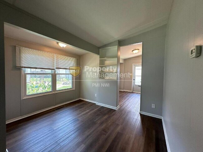 Foto del edificio - 3340 176th St