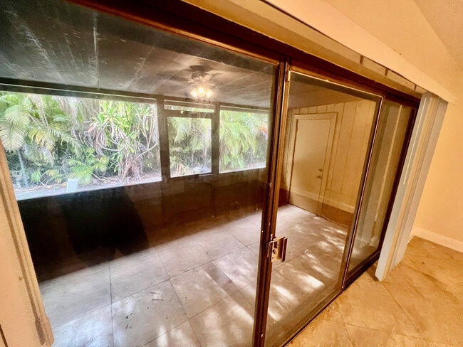 Foto del edificio - 3192 N Pine Island Rd