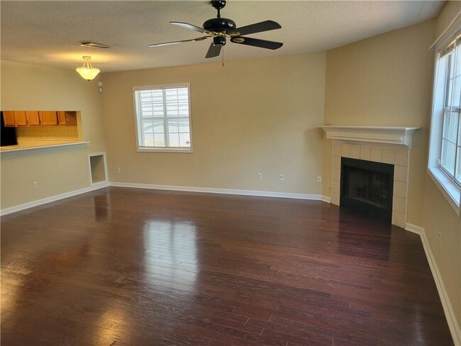 Building Photo - 1060 Hillsborough Chase NW