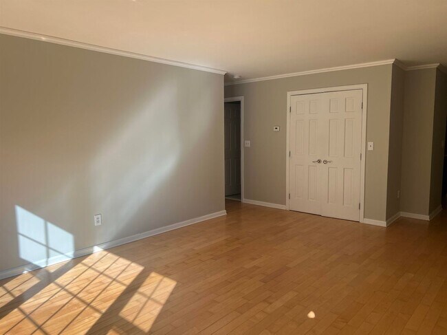 Foto del edificio - 416 Springbrook Cir