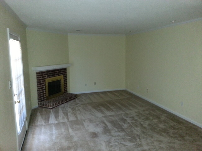 Building Photo - 4916 Tower Rd