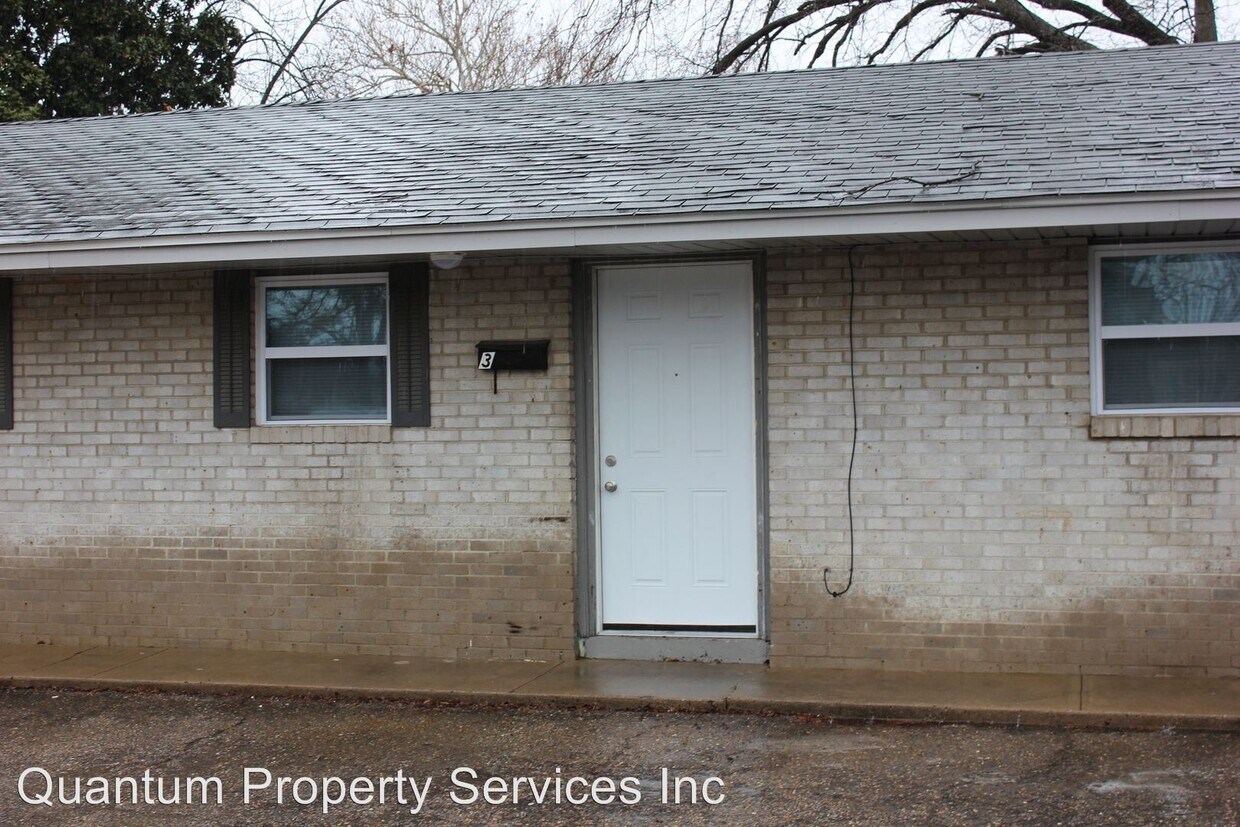 Primary Photo - 2801 Vicksburg St
