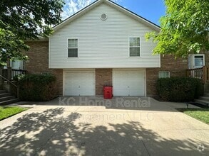 Building Photo - 709 SE Drew Ct
