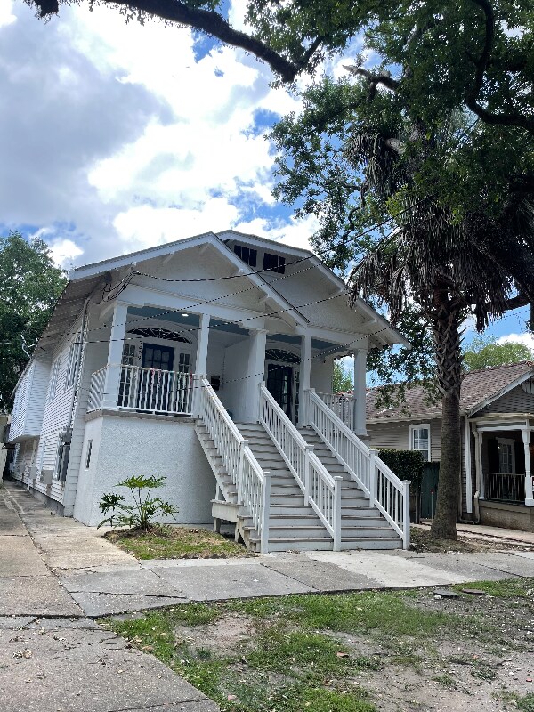 Foto principal - 2407-2409 Palmer Ave