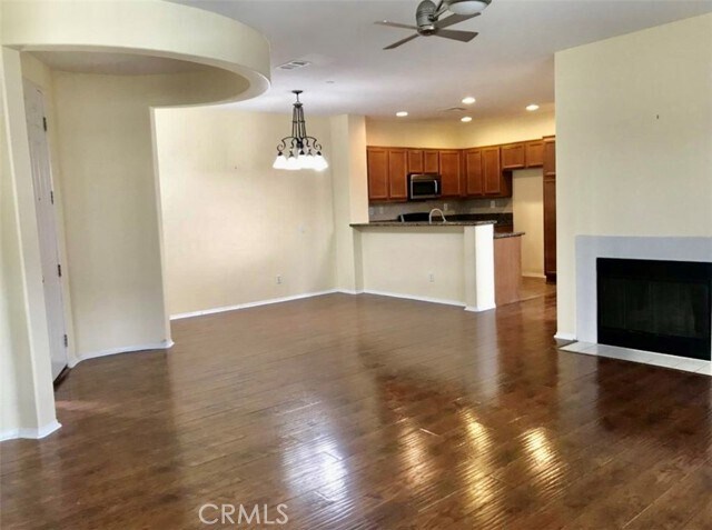Building Photo - 13290 Murano Ave