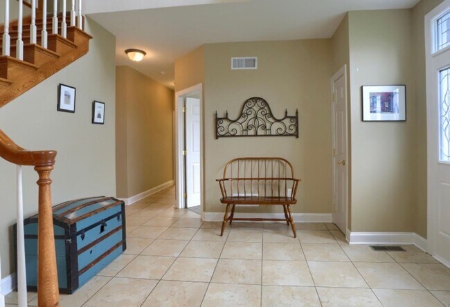 Foto del edificio - Luxury 5-Bedroom Home for Rent – $4,500/Month + Utilities