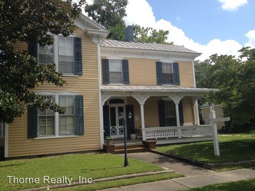 Primary Photo - 109 W Church St