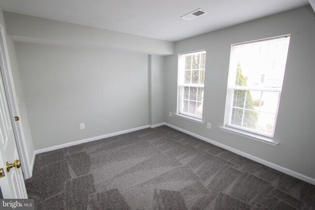 Building Photo - 30 Scholarship Ln