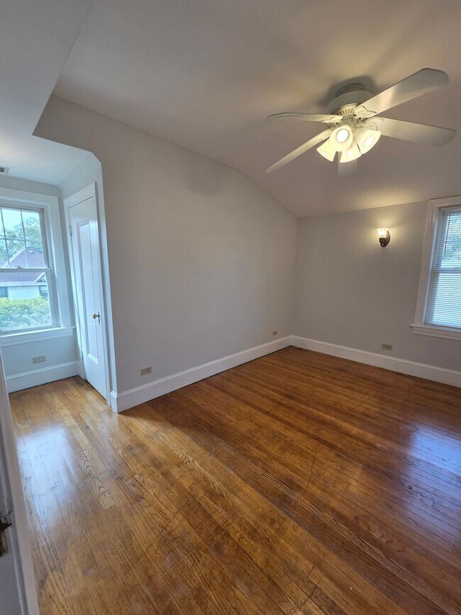 Building Photo - 2619 Prarie