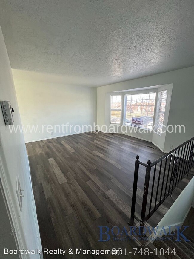Building Photo - 2 br, 1.5 bath House - 8417 W 3100 S