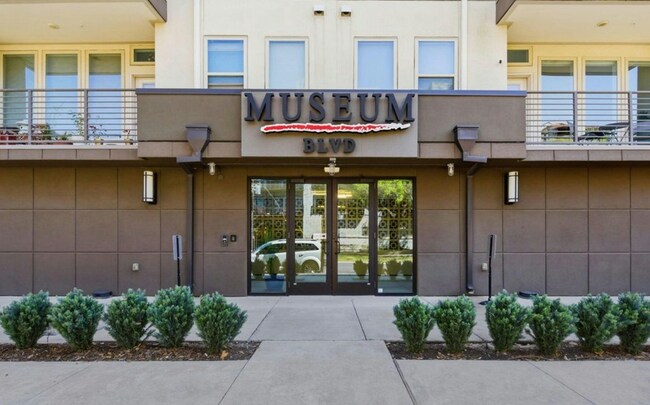 Foto del edificio - 4819 Caroline St
