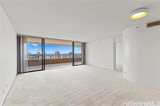 Building Photo - 581 Kamoku St