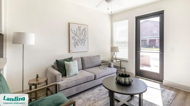 Building Photo - 2500 9th Ave SW