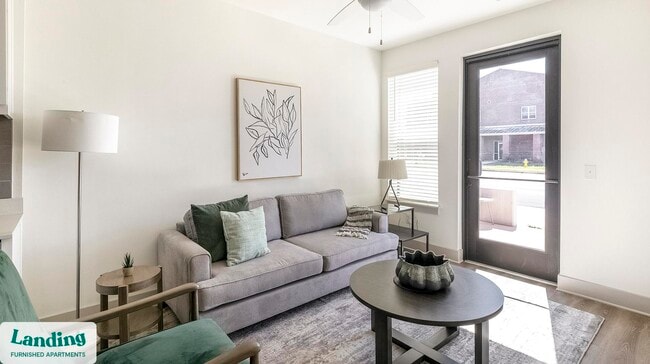 Building Photo - 2500 9th Ave SW