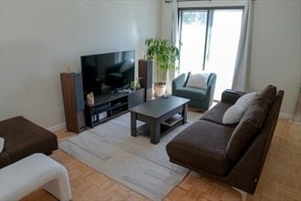 Foto del edificio - 34 Village Hill Ln