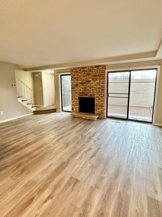 Main floor - 4813 Cedar Lake Rd S