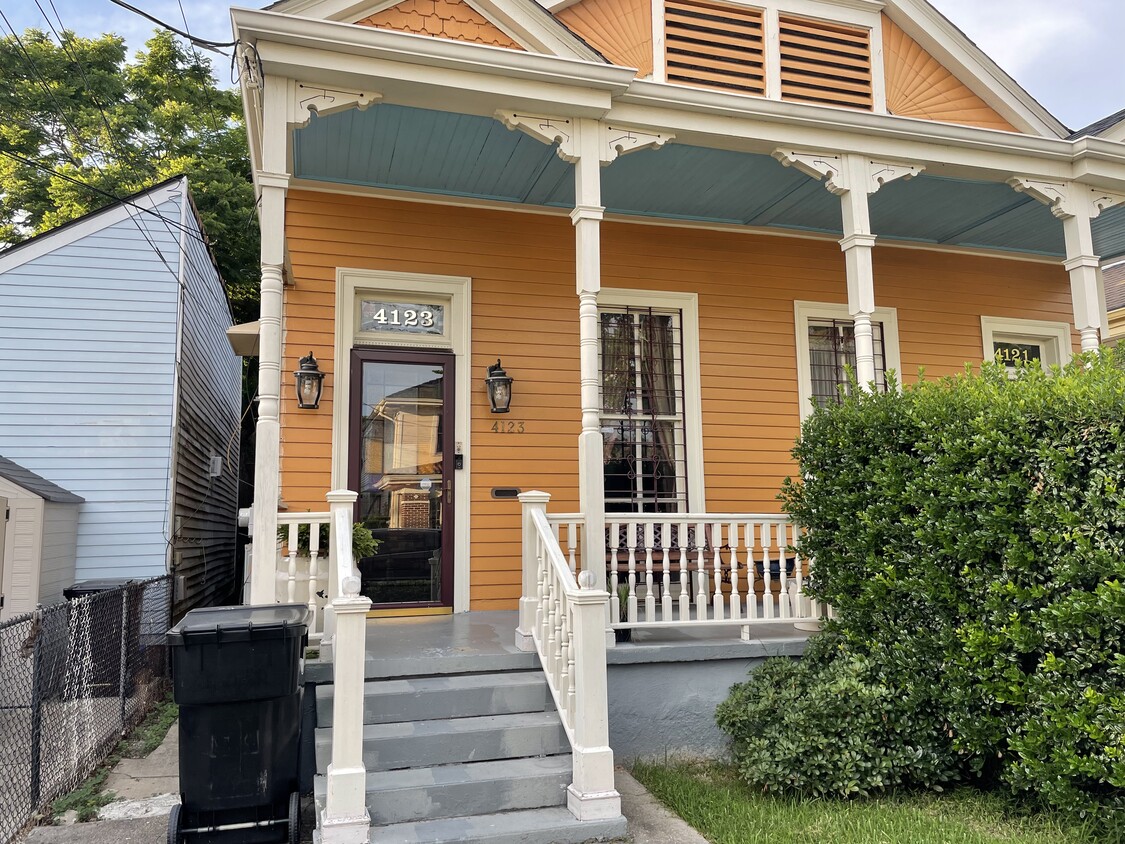 Front Porch - 4123 Loyola Ave