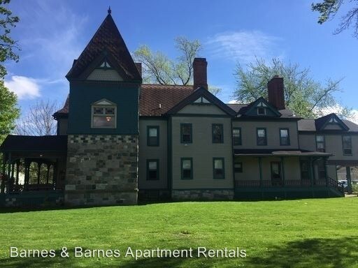 Primary Photo - 207 N Hamilton St