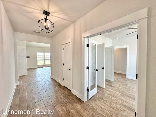 Foto del edificio - 4 br, 2 bath House - 8503 James Herring Way