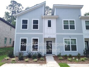 Building Photo - 811 Justice Ave