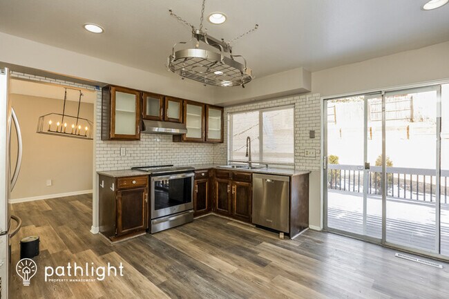 Foto del edificio - 3279 Breckenridge Drive West