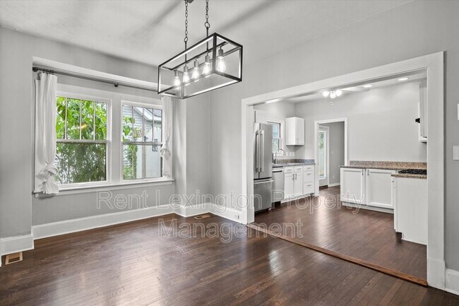 Building Photo - 136 Owsley Ave