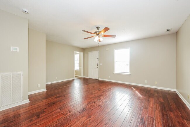 Foto del edificio - 3011 Ace Wintermeyer Dr