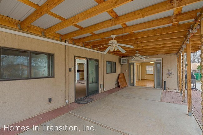 Foto del edificio - 3 br, 2 bath House - 3205 Beach Rd NW