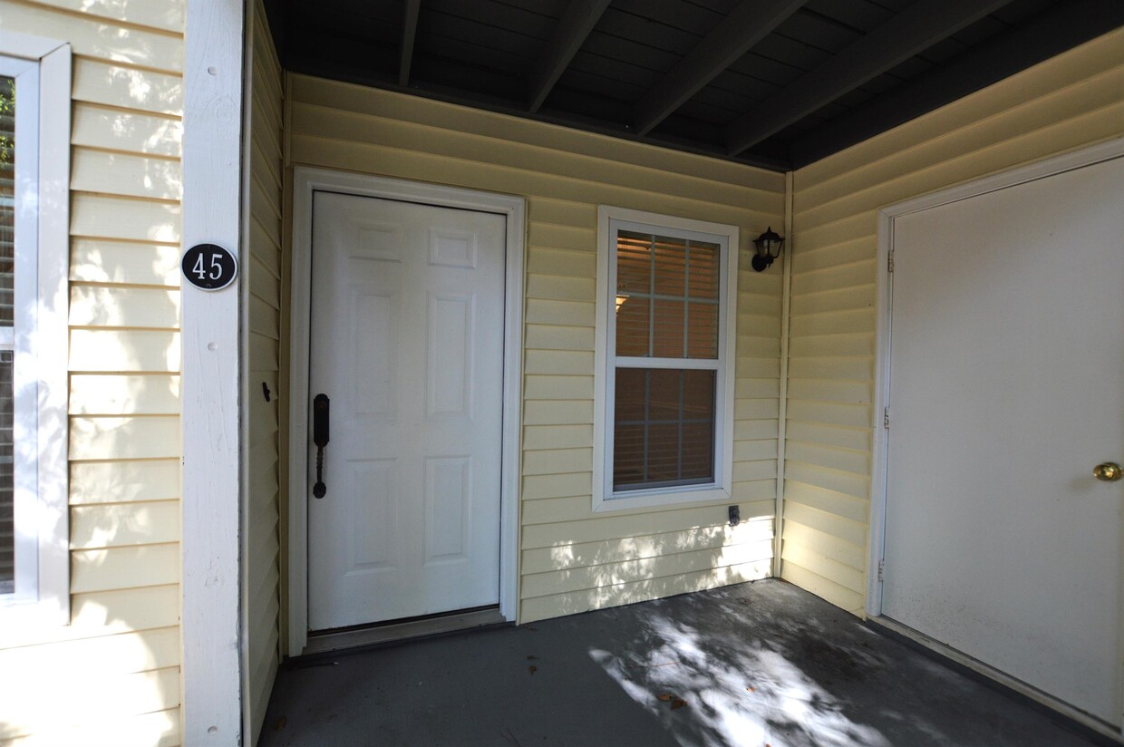 Primary Photo - 2092 S Sherwood DriveF-45